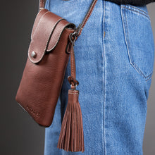 Load image into Gallery viewer, Lisbon Vertical Pouch